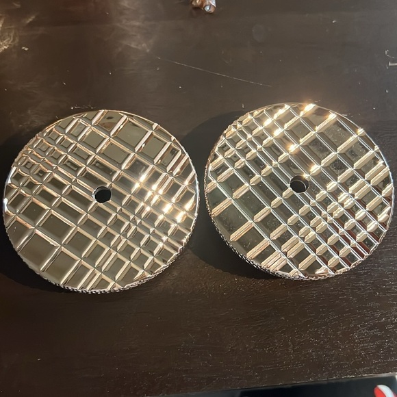 Starbucks Christmas 2023 Rose Gold Jeweled Venti and Grande Tumblers - Picture 4 of 7